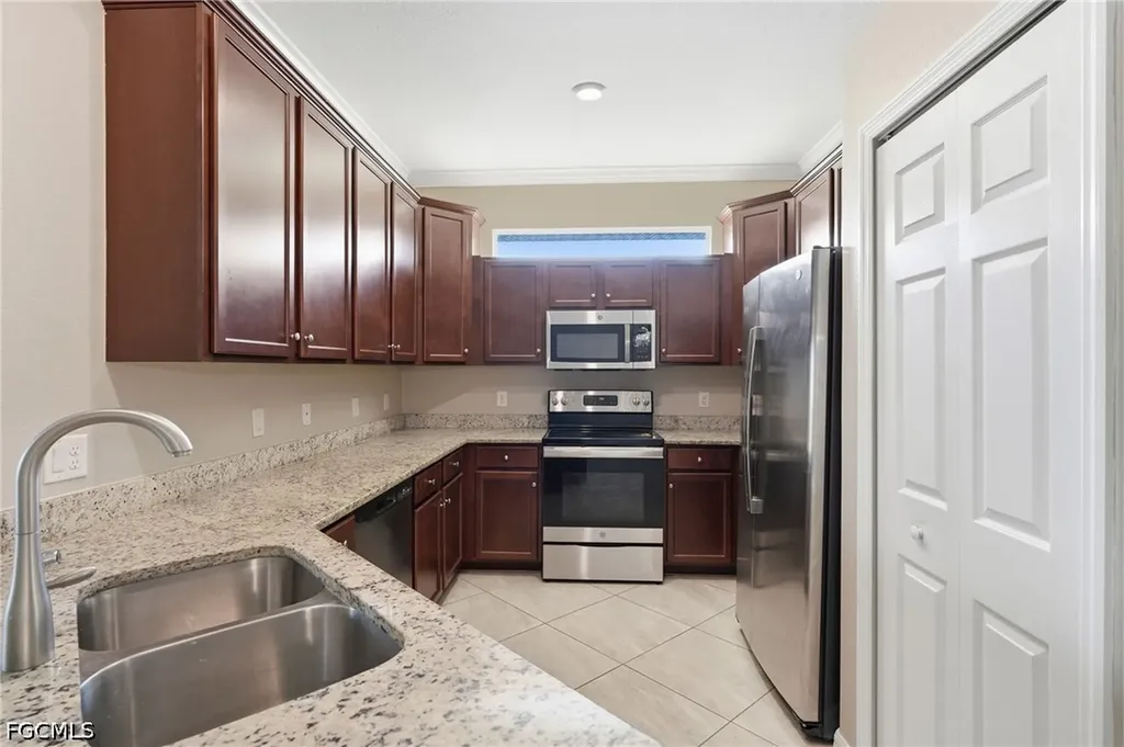 1839 Alameda Drive Naples FL 34120