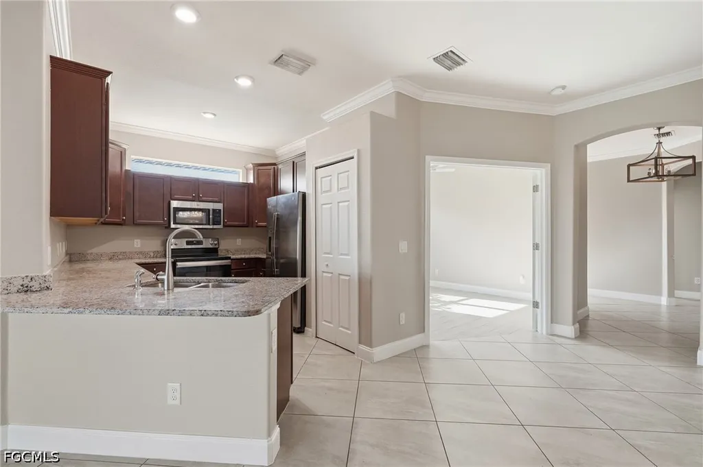 1839 Alameda Drive Naples FL 34120