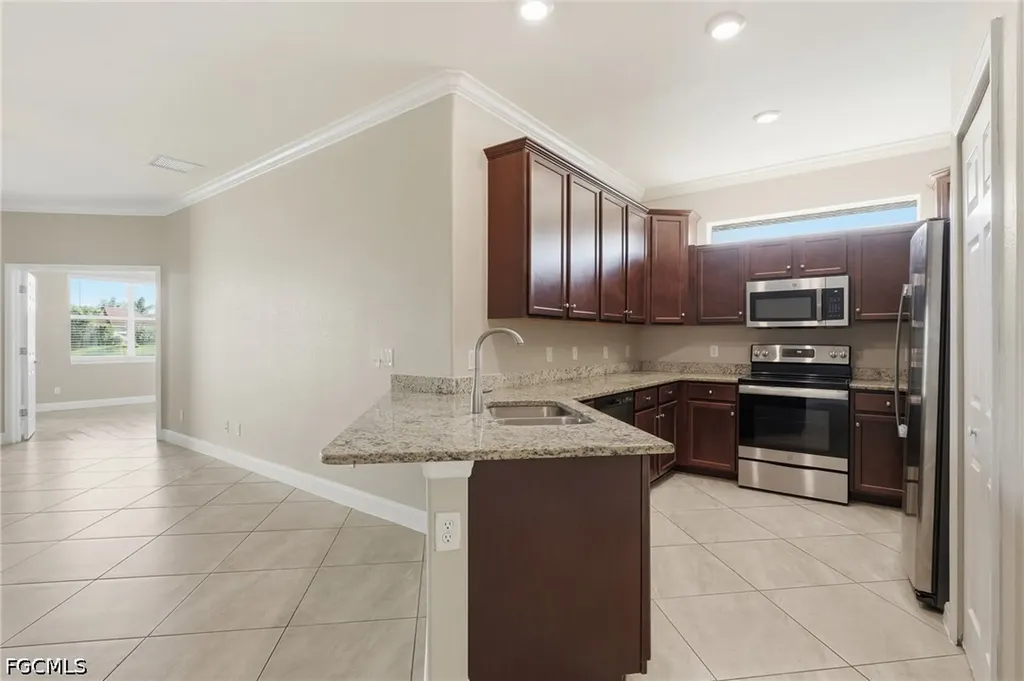 1839 Alameda Drive Naples FL 34120