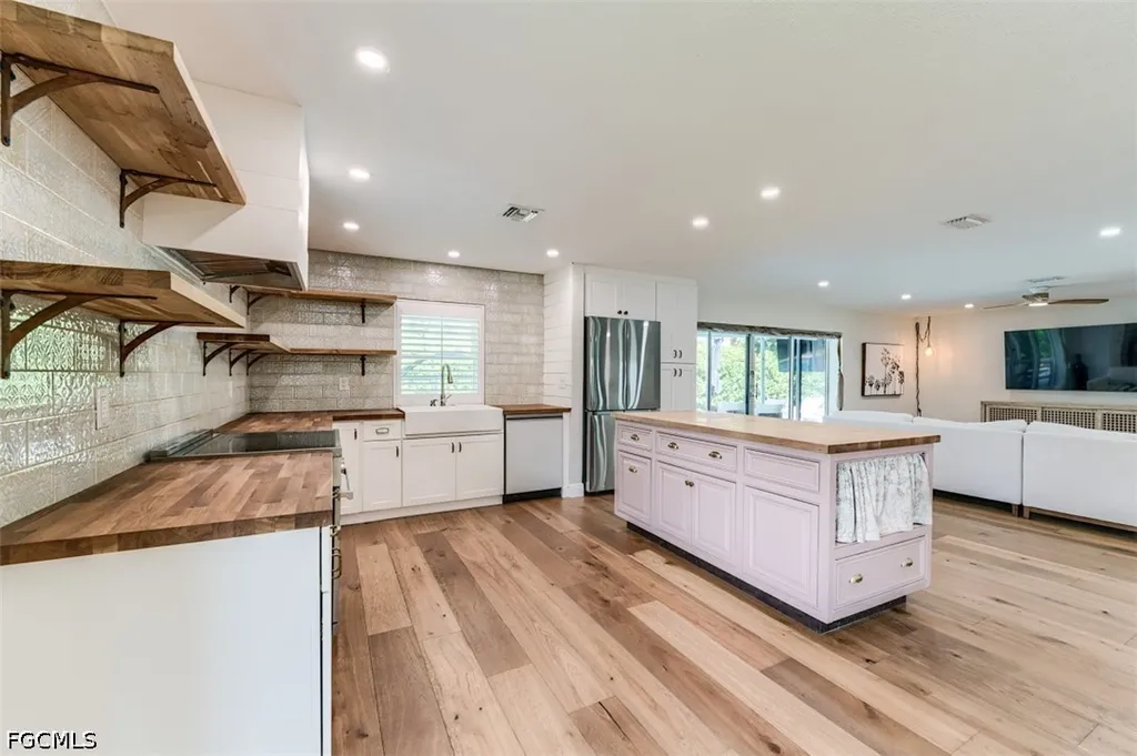 5302 Shalley Circle E Fort Myers FL 33919