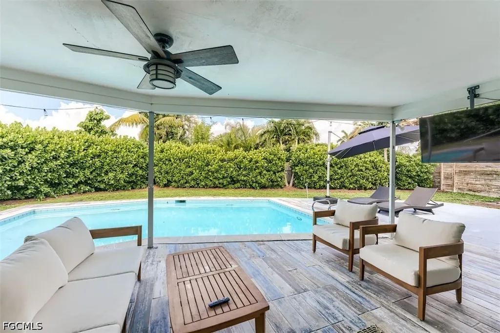 5302 Shalley Circle E Fort Myers FL 33919