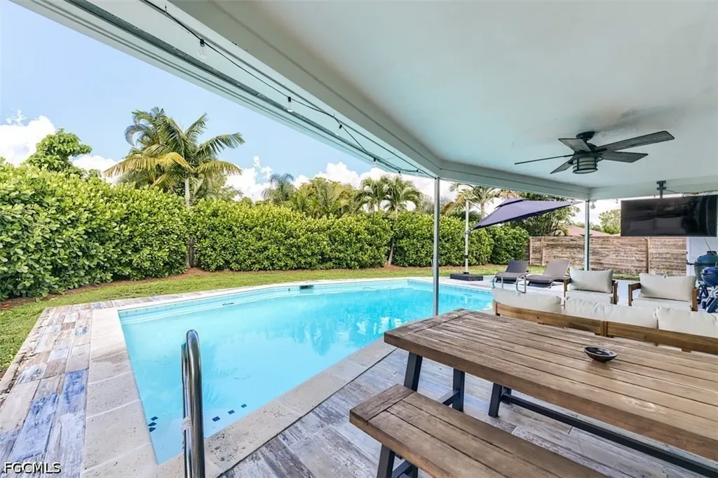 5302 Shalley Circle E Fort Myers FL 33919