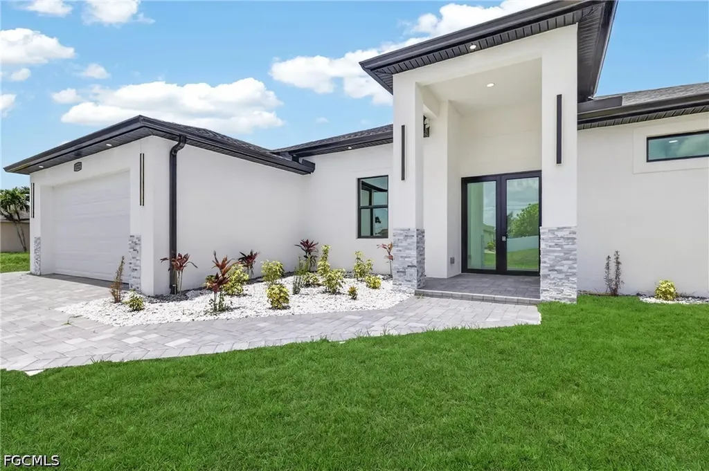 1312 NE 5th Avenue Cape Coral FL 33909