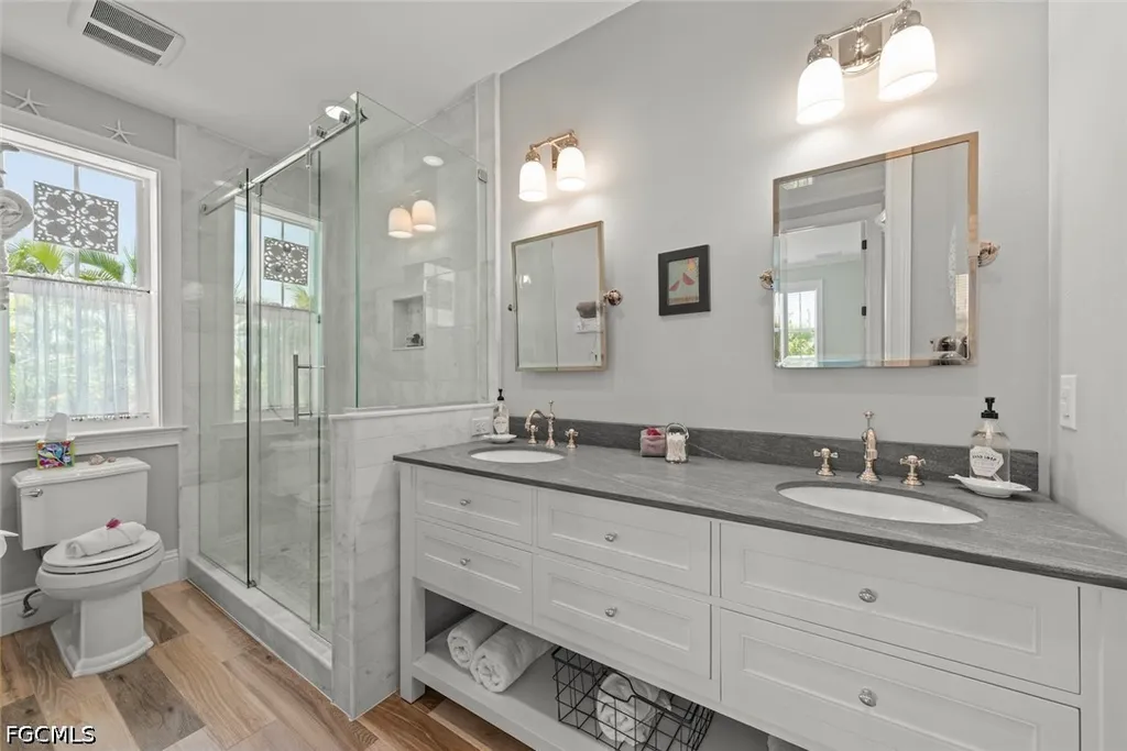 1114 Seagrape Lane Sanibel FL 33957