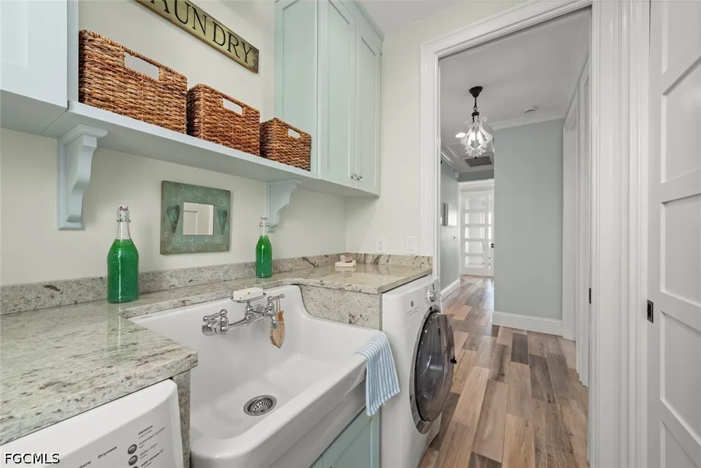 1114 Seagrape Lane Sanibel FL 33957