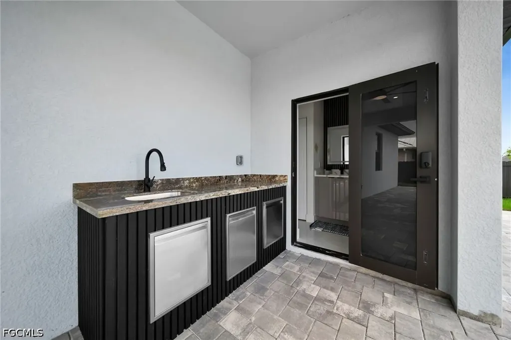 1302 NE Juanita Place Cape Coral FL 33909