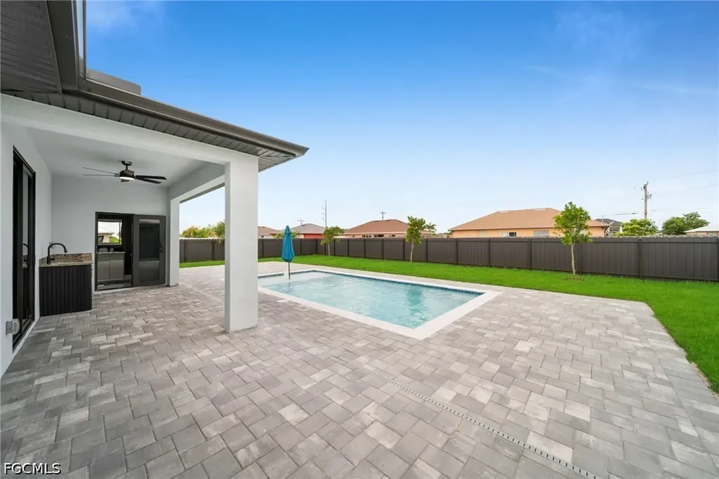 1302 NE Juanita Place Cape Coral FL 33909