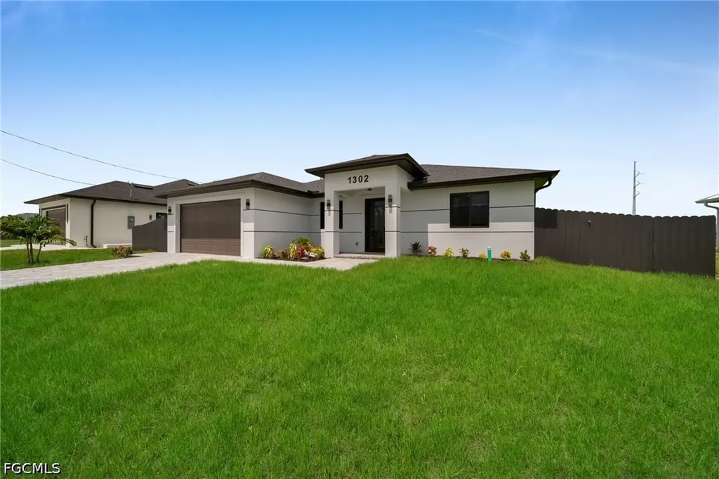 1302 NE Juanita Place Cape Coral FL 33909