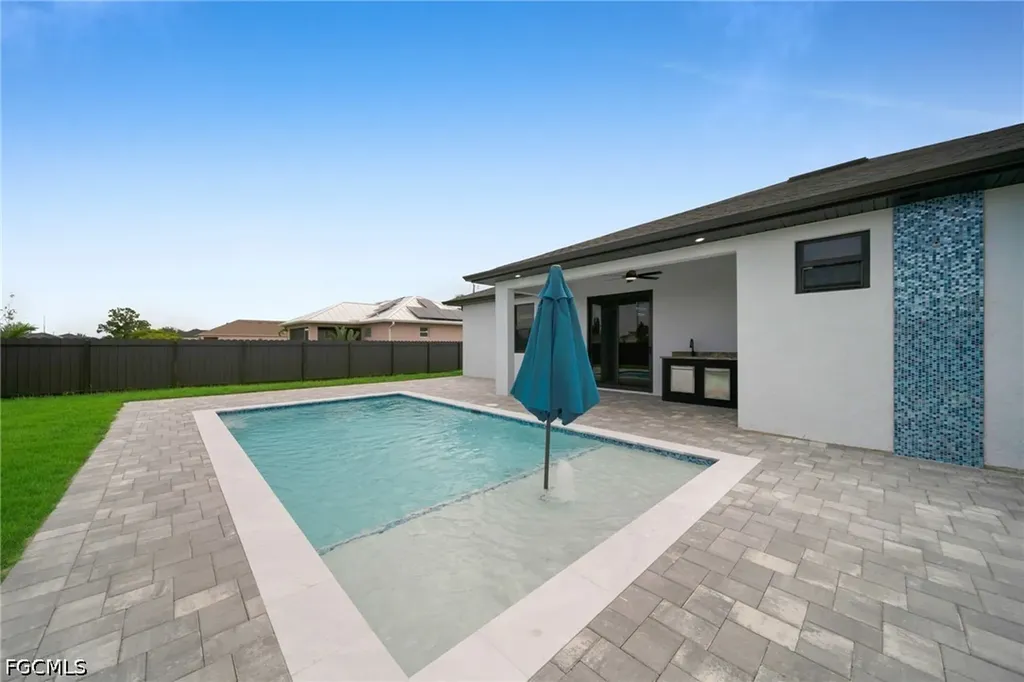 1302 NE Juanita Place Cape Coral FL 33909