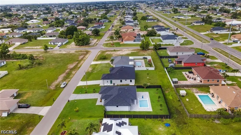 1302 NE Juanita Place Cape Coral FL 33909