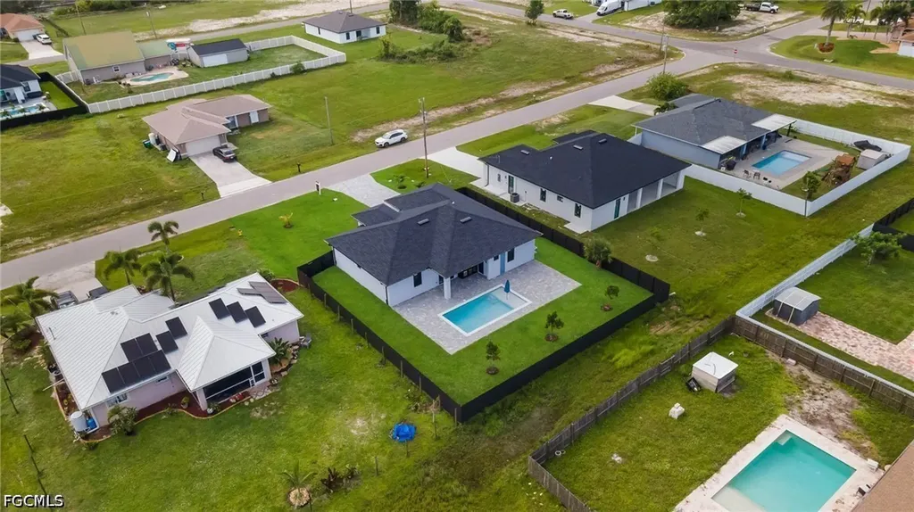 1302 NE Juanita Place Cape Coral FL 33909