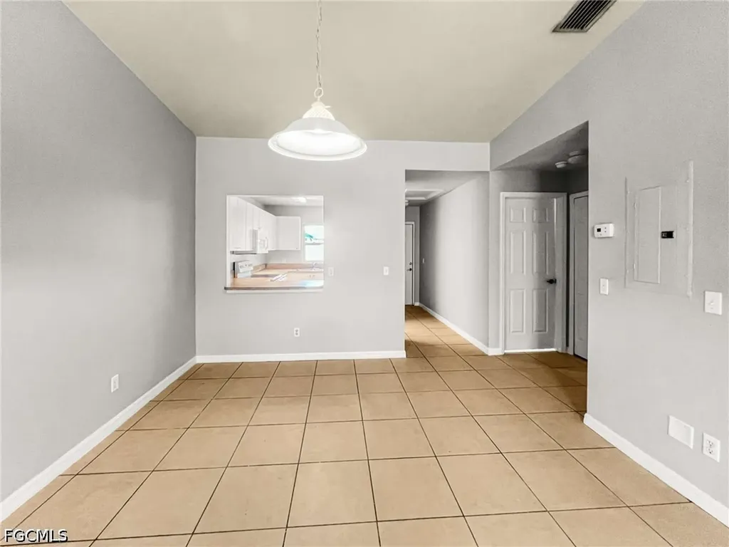 1321 SE 8th Avenue Cape Coral FL 33990