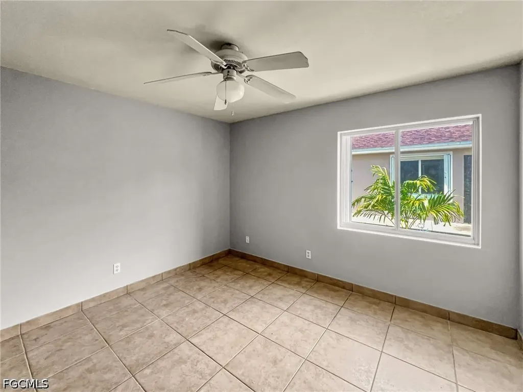 1321 SE 8th Avenue Cape Coral FL 33990