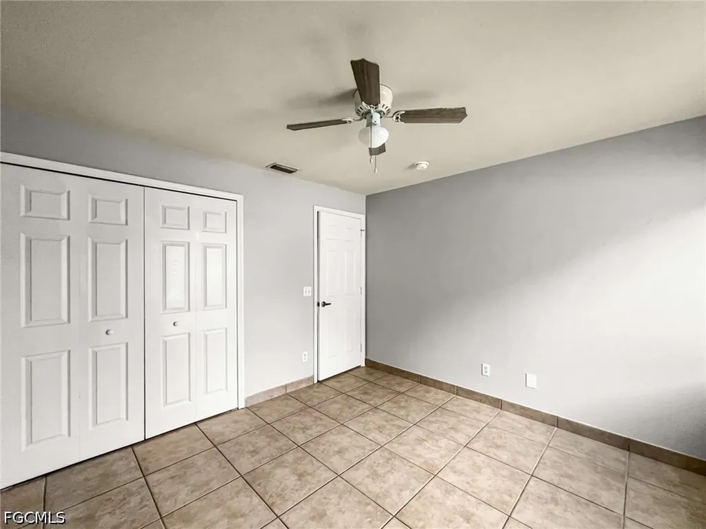 1321 SE 8th Avenue Cape Coral FL 33990