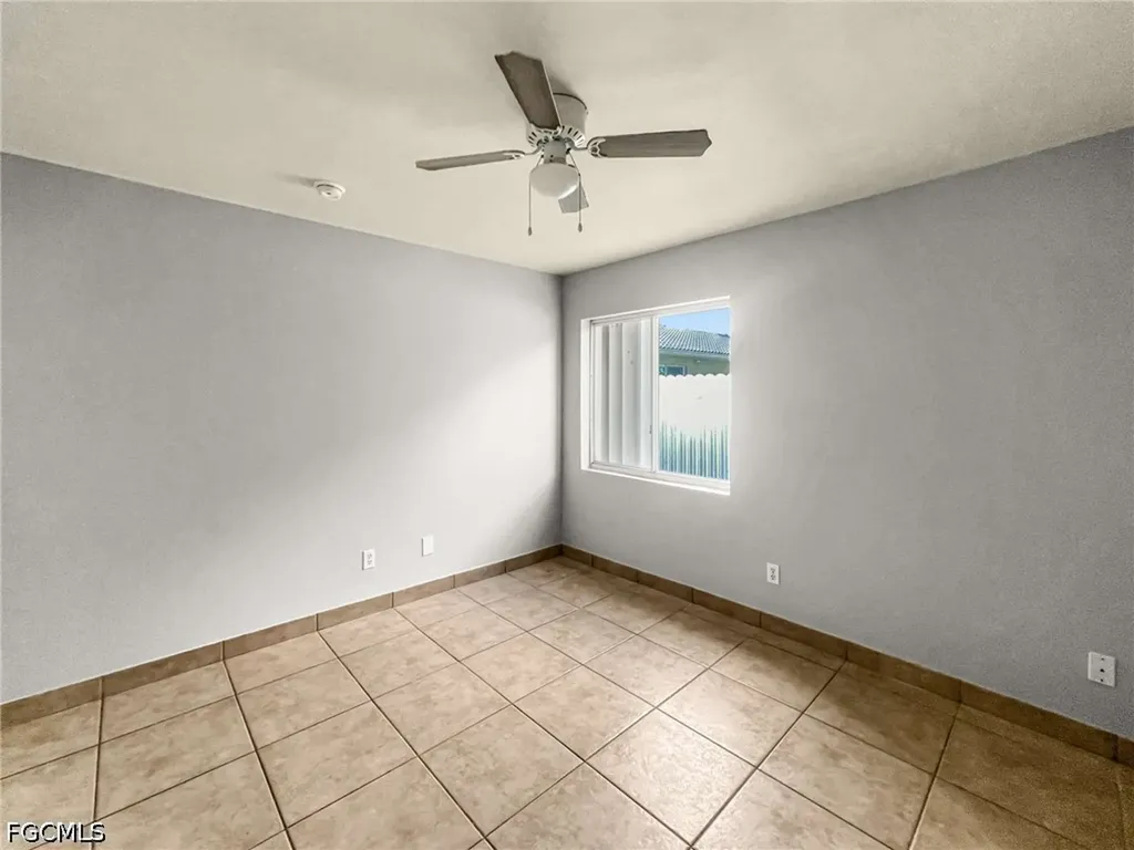 1321 SE 8th Avenue Cape Coral FL 33990