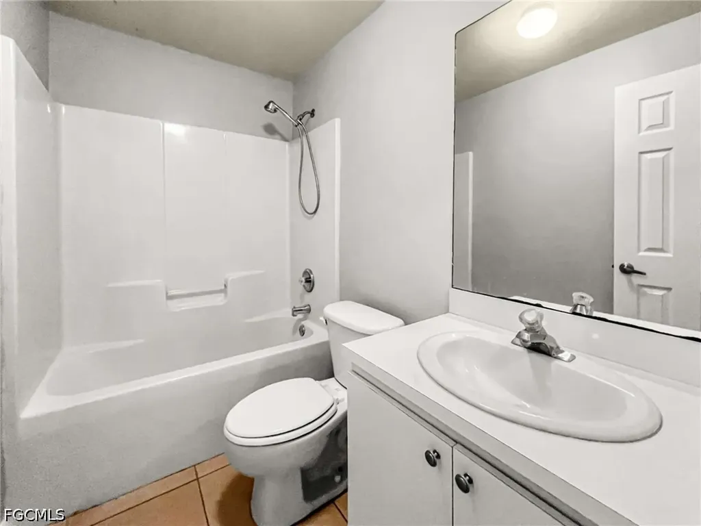 1321 SE 8th Avenue Cape Coral FL 33990