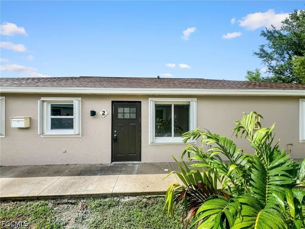 1321 SE 8th Avenue Cape Coral FL 33990