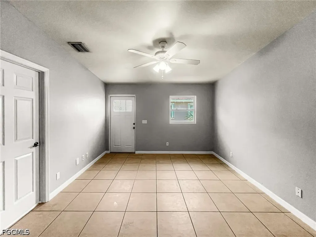 1321 SE 8th Avenue Cape Coral FL 33990