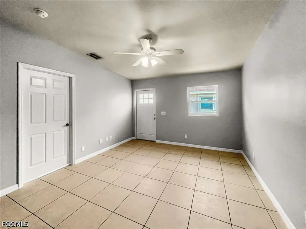 1321 SE 8th Avenue Cape Coral FL 33990