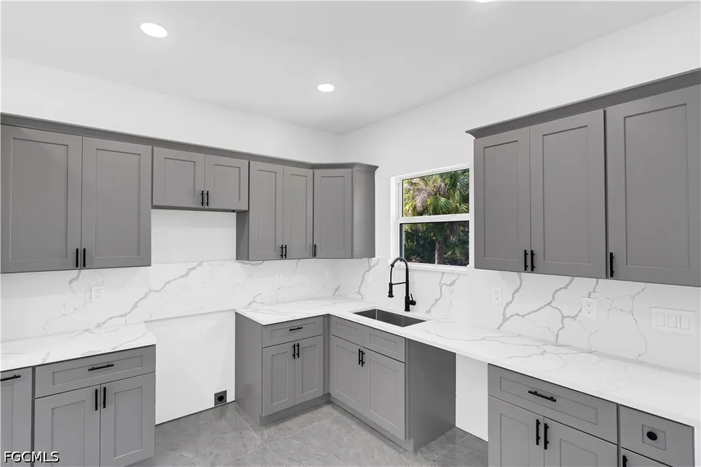 864 Chantilly Street E Lehigh Acres FL 33974