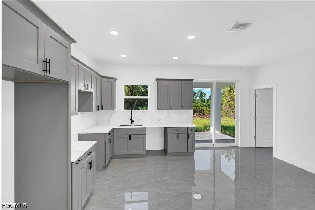 864 Chantilly Street E Lehigh Acres FL 33974