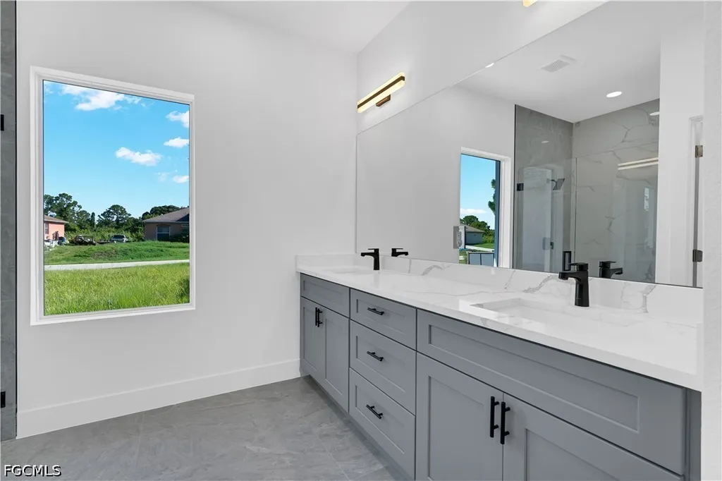 864 Chantilly Street E Lehigh Acres FL 33974