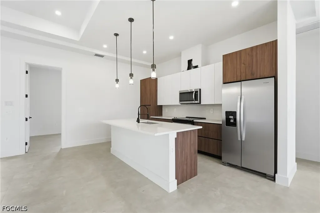 2026 NW 21st Street Cape Coral FL 33993