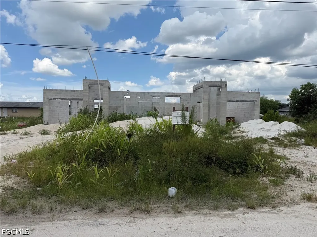 1121/1123 Harold Avenue S Lehigh Acres FL 33973
