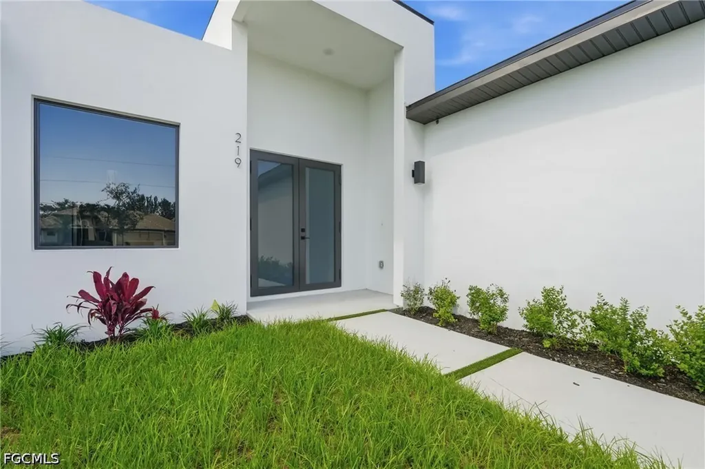219 NE 15th Terrace Cape Coral FL 33909