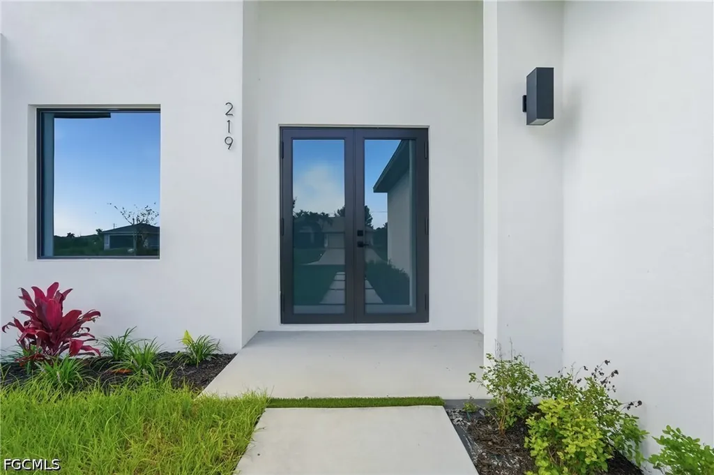 219 NE 15th Terrace Cape Coral FL 33909
