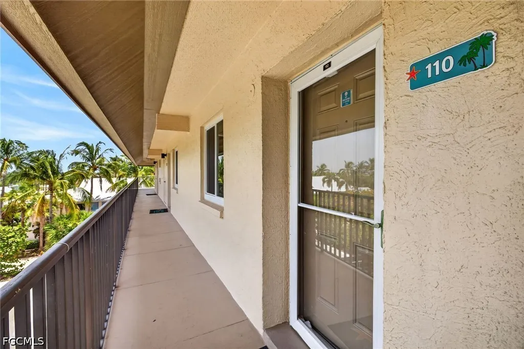 1246 Fulgur Street Sanibel FL 33957