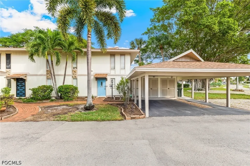 4277 Island Circle Fort Myers FL 33919
