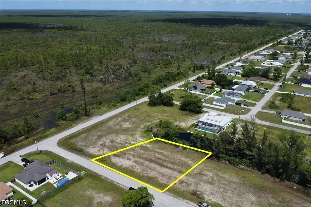 807 NE 38th Terrace Cape Coral FL 33909