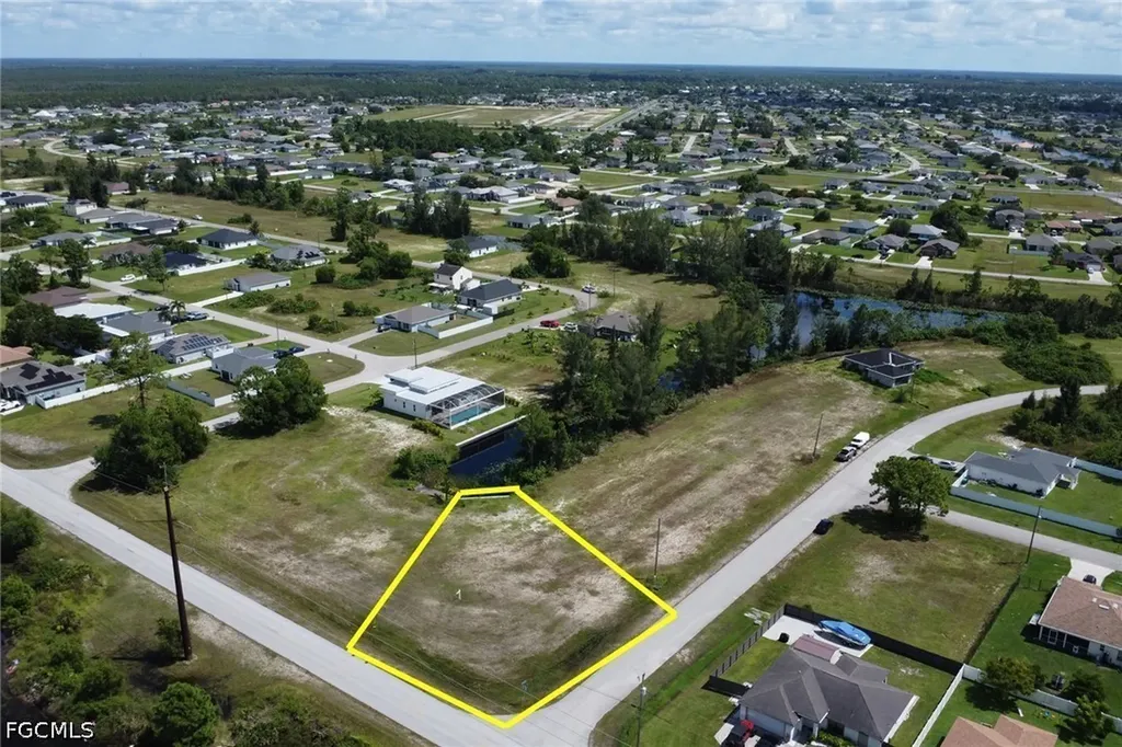 801 NE 38th Terrace Cape Coral FL 33909