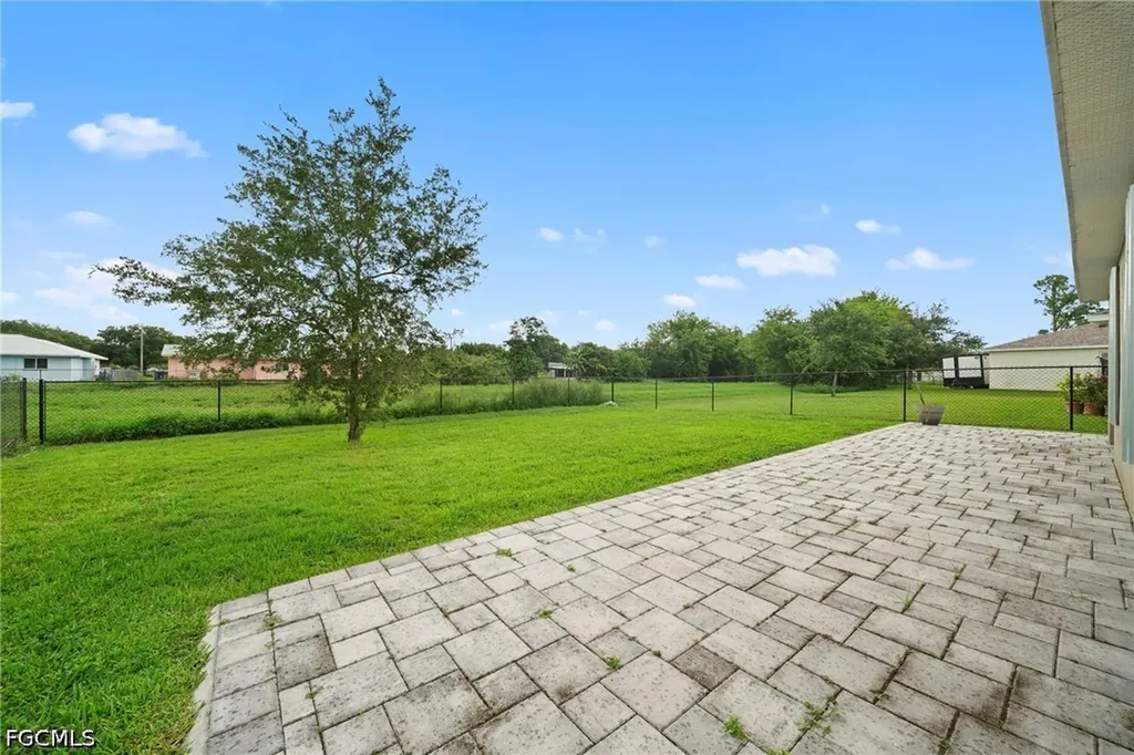 10464 Canal Brook Lane Lehigh Acres FL 33936