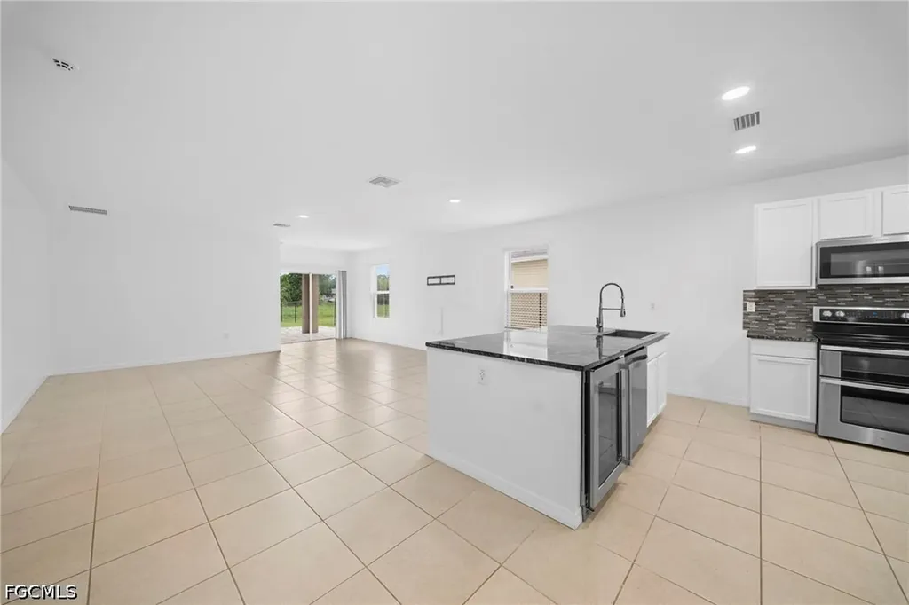 10464 Canal Brook Lane Lehigh Acres FL 33936