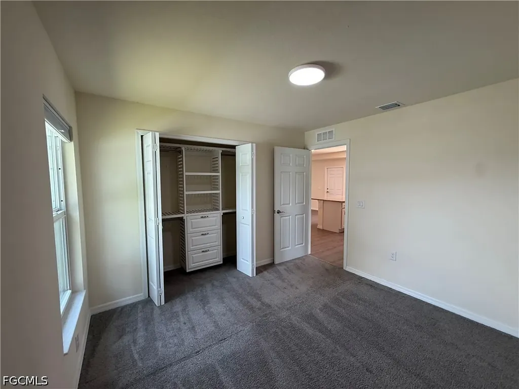 557 Oakshire Lane Lehigh Acres FL 33972