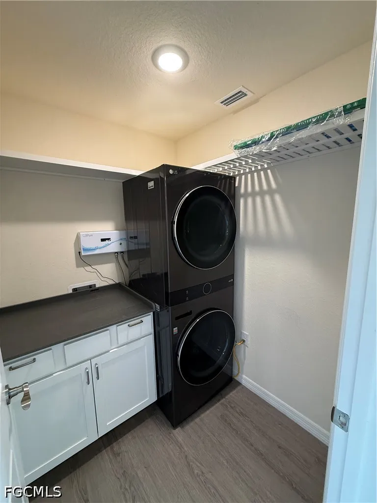 557 Oakshire Lane Lehigh Acres FL 33972