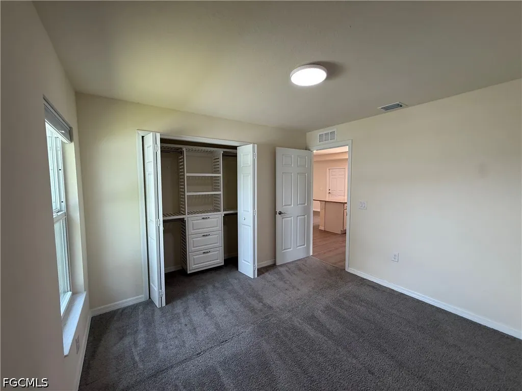 557 Oakshire Lane Lehigh Acres FL 33972