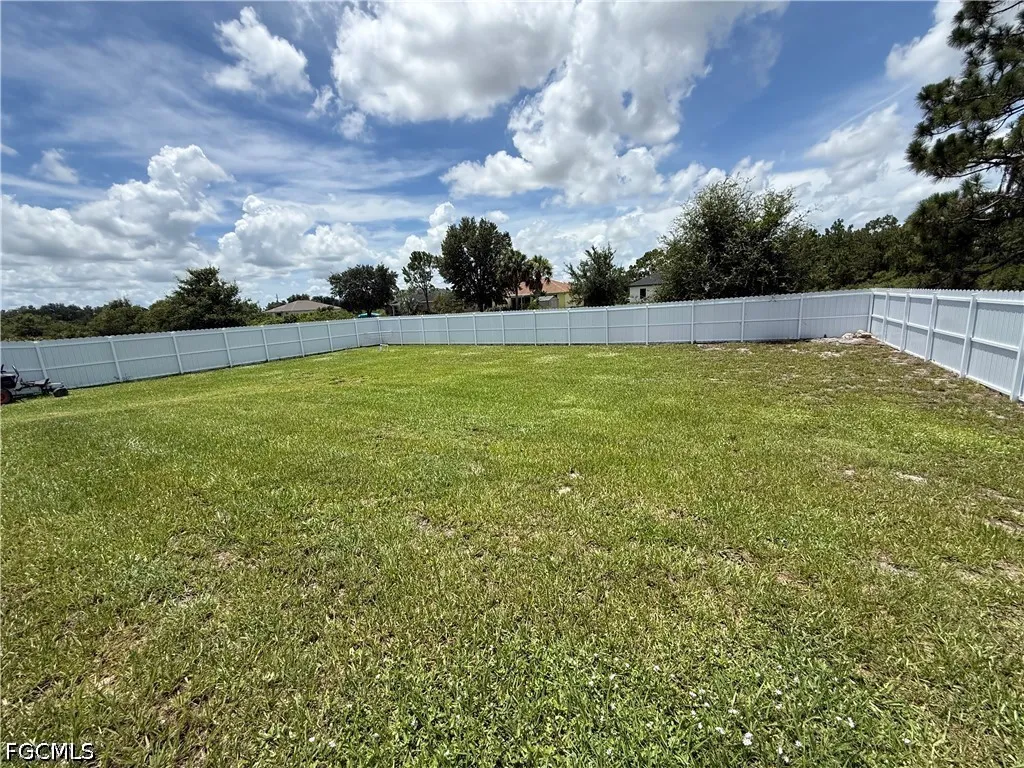 557 Oakshire Lane Lehigh Acres FL 33972
