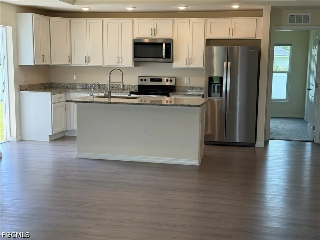 557 Oakshire Lane Lehigh Acres FL 33972