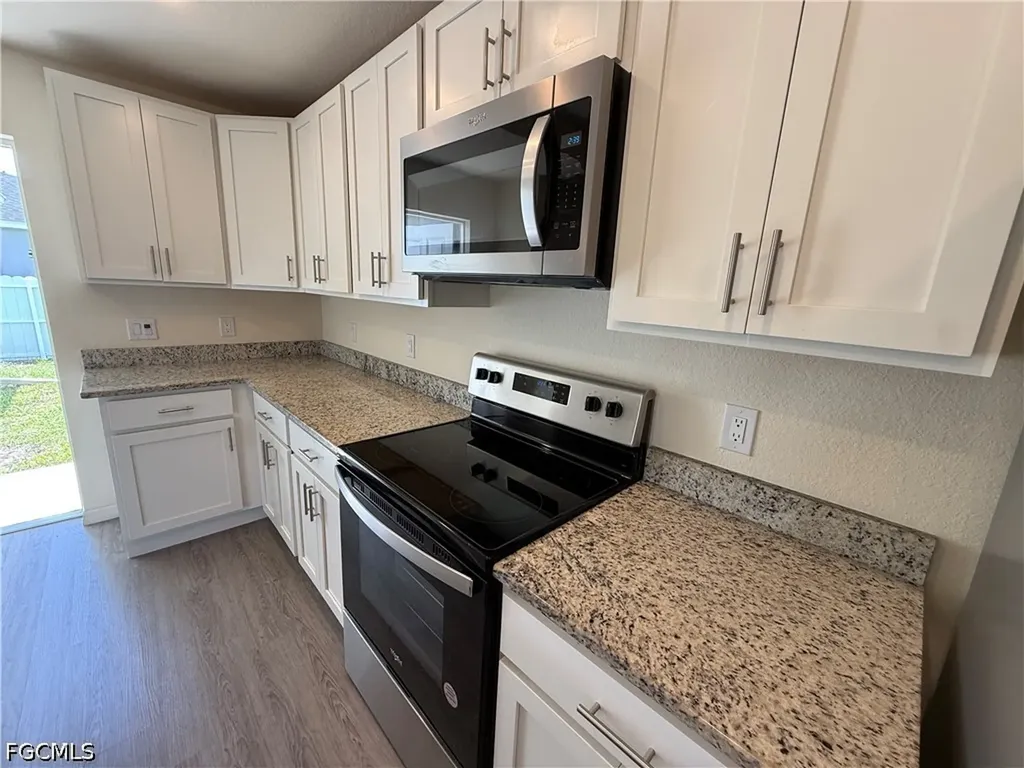 557 Oakshire Lane Lehigh Acres FL 33972