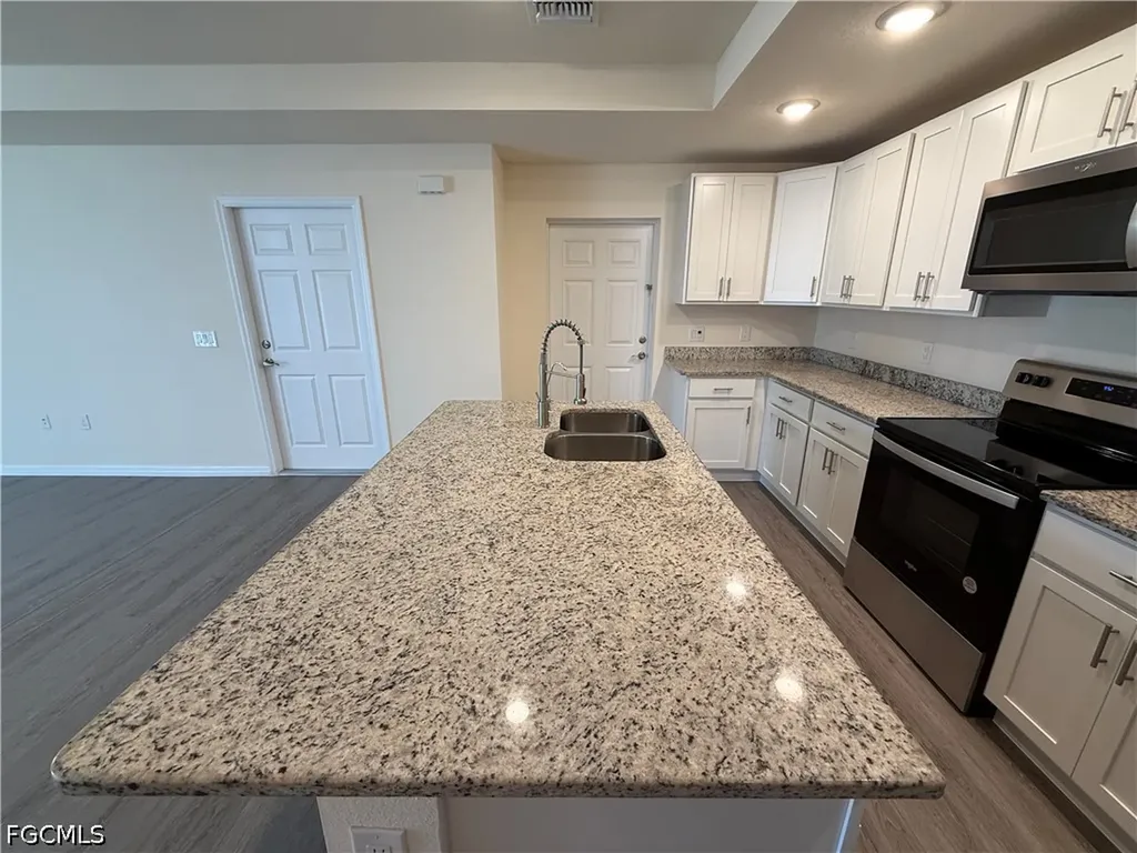 557 Oakshire Lane Lehigh Acres FL 33972