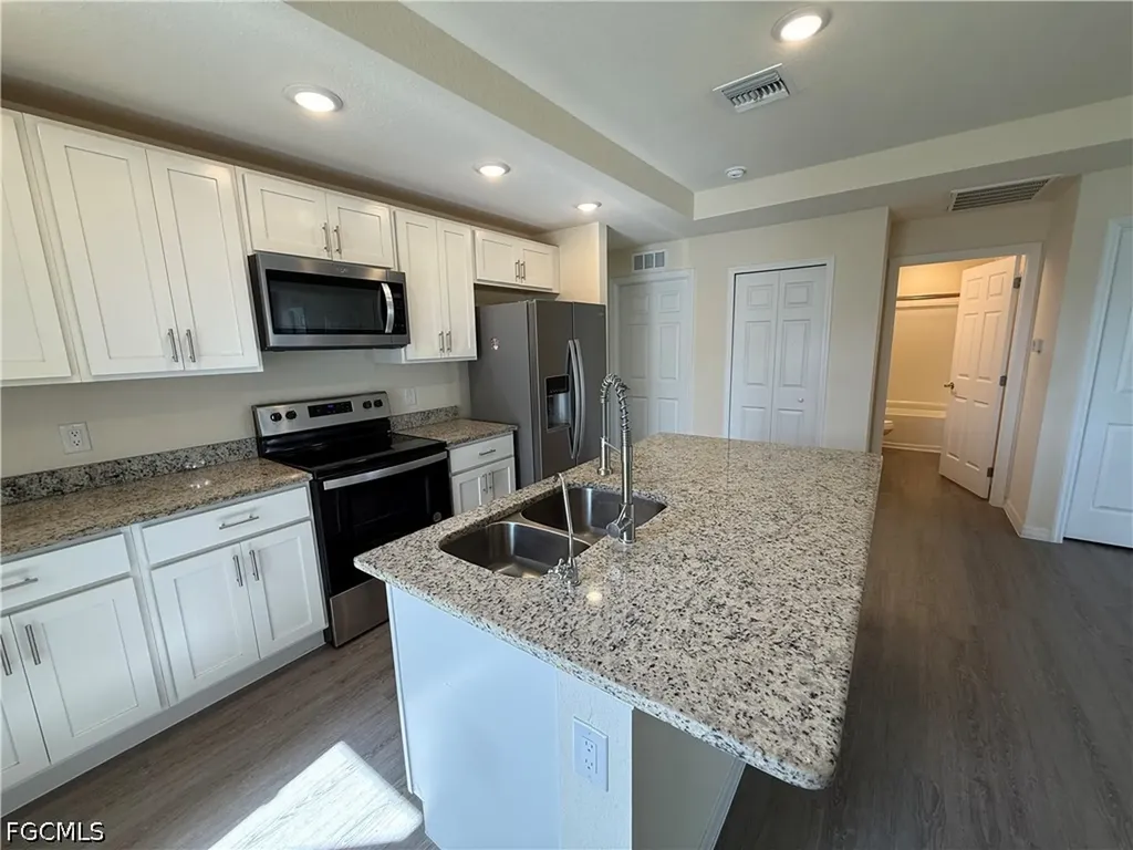 557 Oakshire Lane Lehigh Acres FL 33972