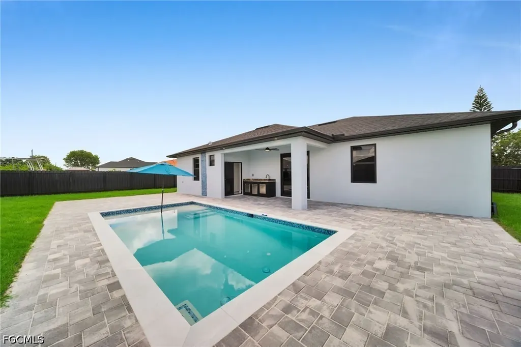 1013 NE 12th Terrace Cape Coral FL 33909