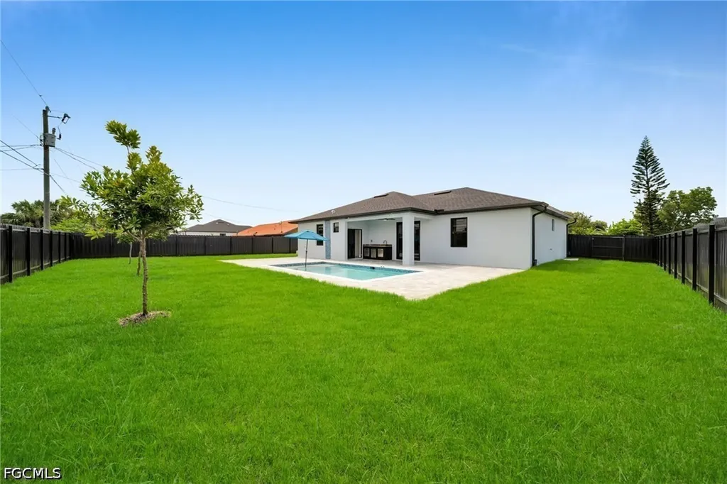 1013 NE 12th Terrace Cape Coral FL 33909