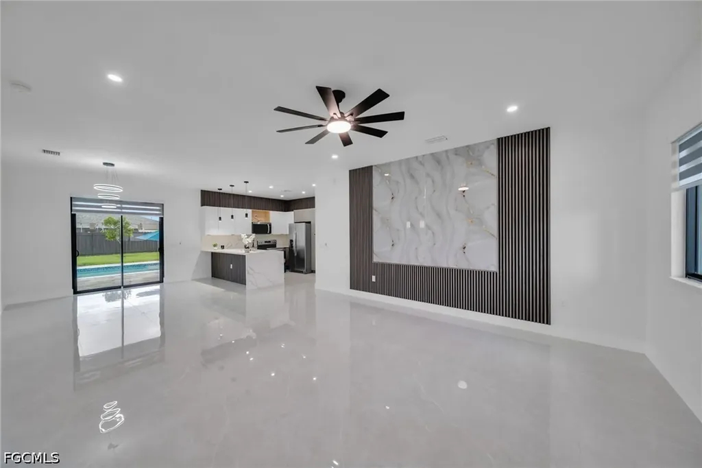 1013 NE 12th Terrace Cape Coral FL 33909