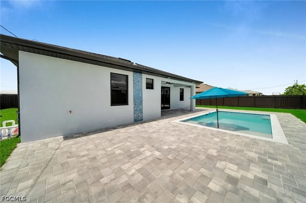 1013 NE 12th Terrace Cape Coral FL 33909
