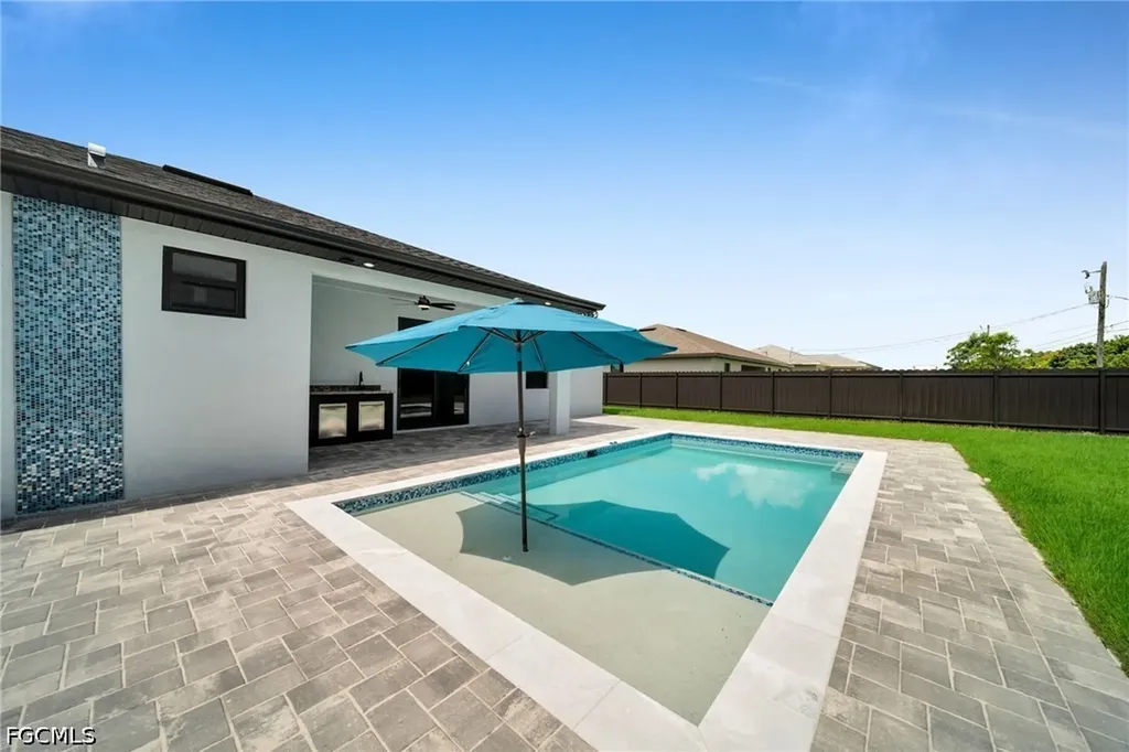 1013 NE 12th Terrace Cape Coral FL 33909