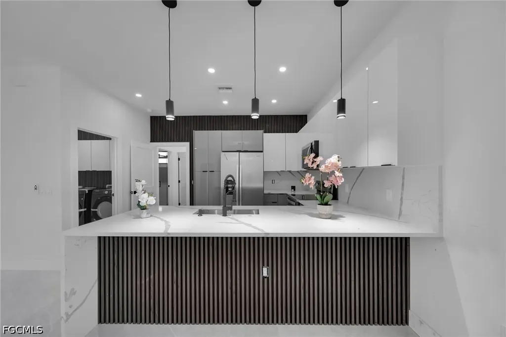 1013 NE 12th Terrace Cape Coral FL 33909